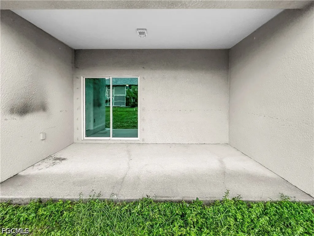 1322 Trafalgar Parkway Cape Coral FL 33991