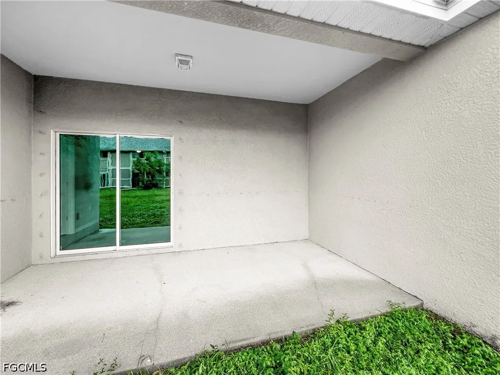 1322 Trafalgar Parkway Cape Coral FL 33991