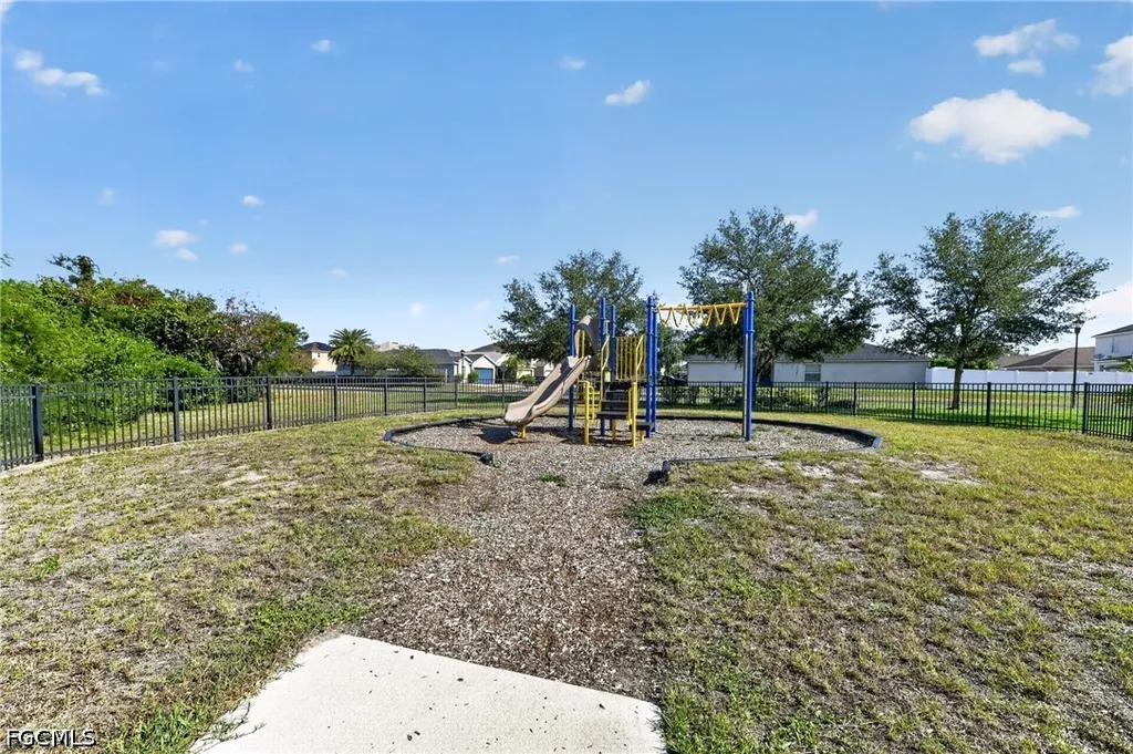 1717 Trailwater Street Ruskin FL 33570