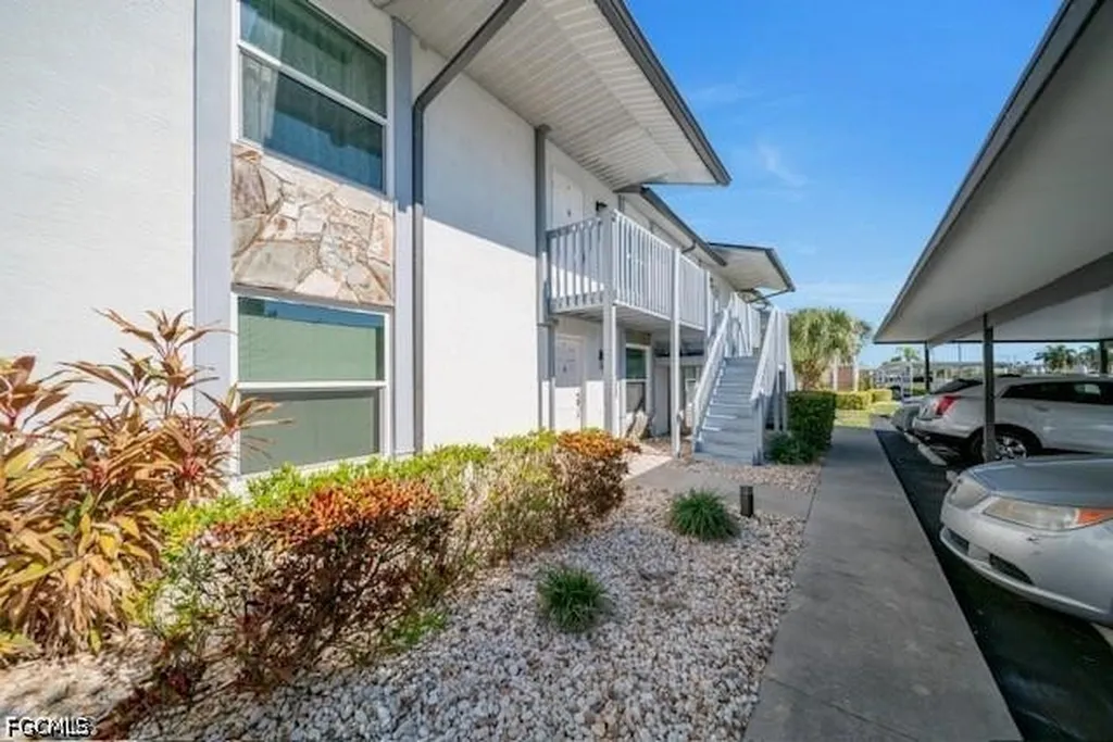 1521 SW 47th Terrace Cape Coral FL 33914