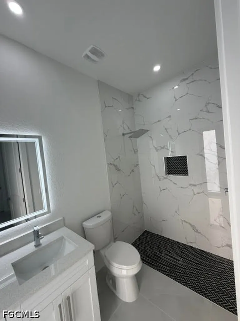 329 Kismet Parkway W Cape Coral FL 33993
