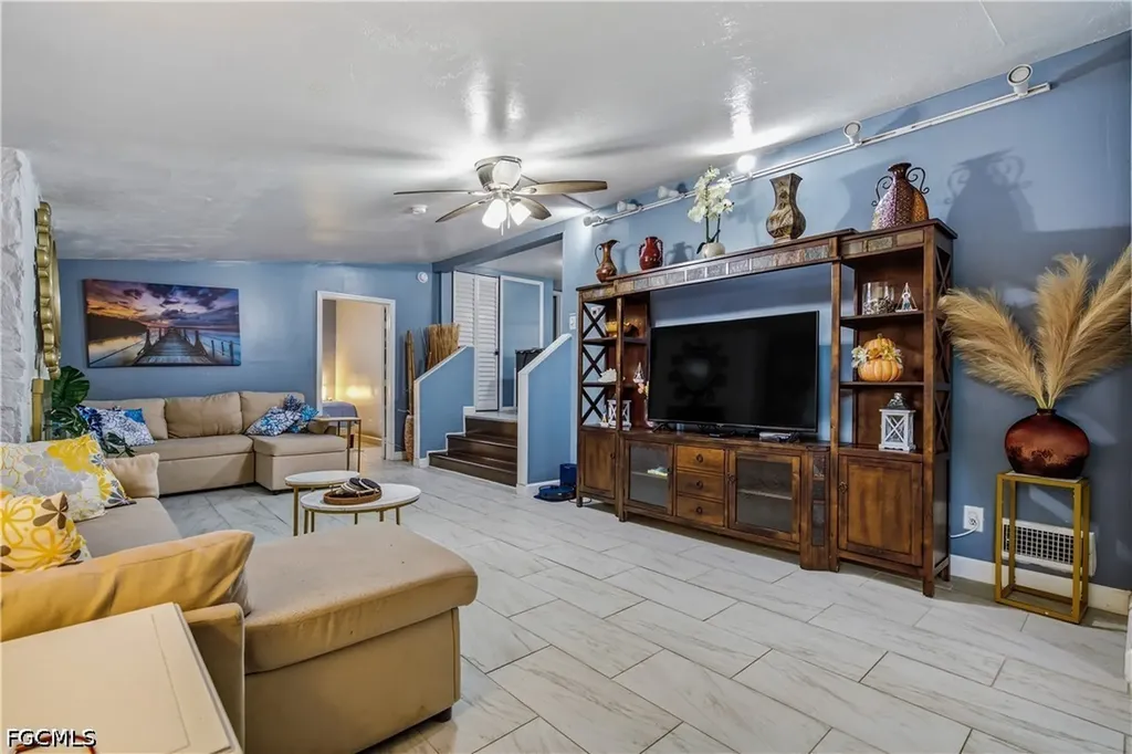 16200 Cathy Court Fort Myers FL 33908