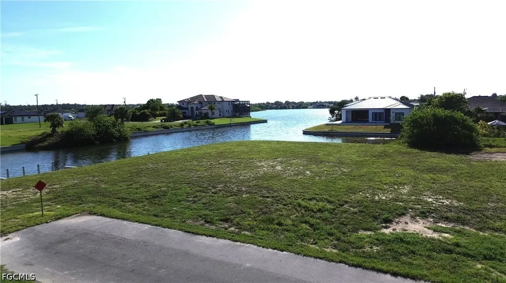 1919 NE 10th Avenue Cape Coral FL 33909