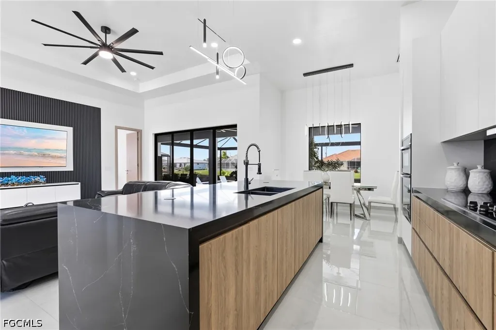 18 NE 6th Street Cape Coral FL 33909