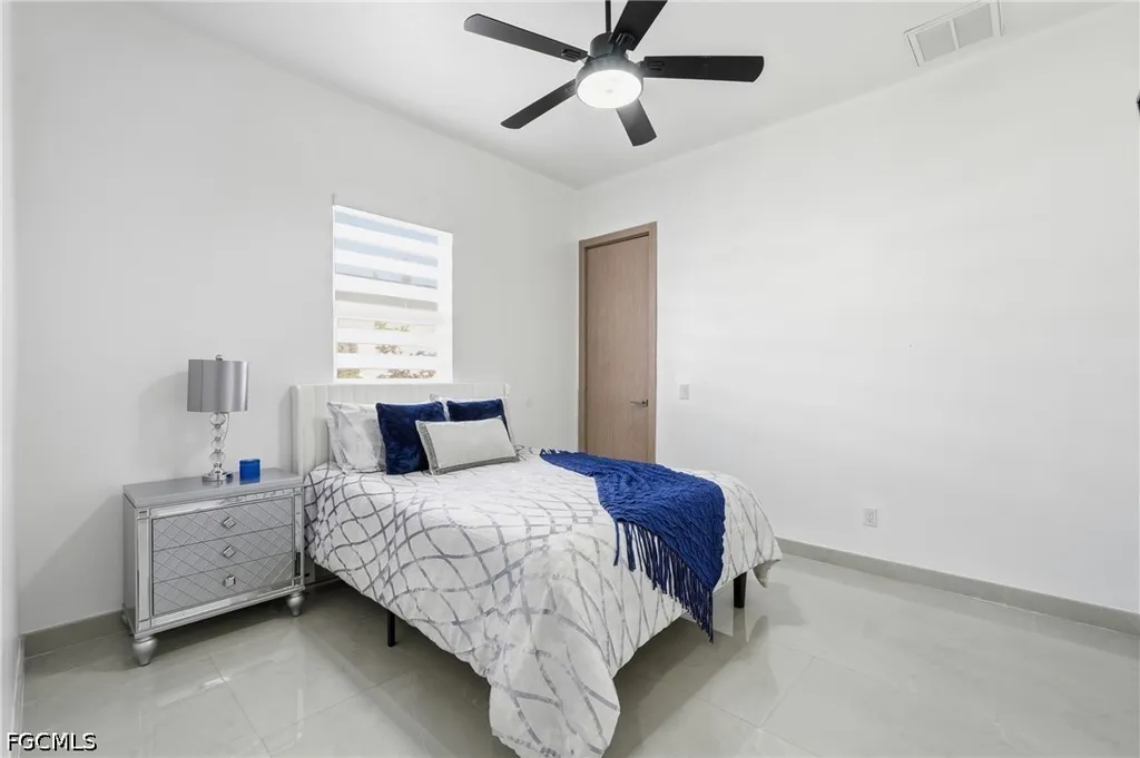18 NE 6th Street Cape Coral FL 33909