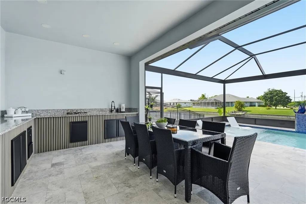 18 NE 6th Street Cape Coral FL 33909