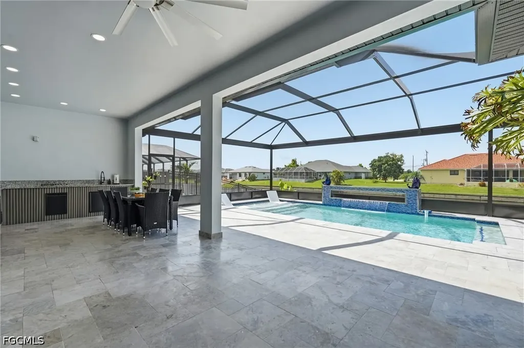 18 NE 6th Street Cape Coral FL 33909
