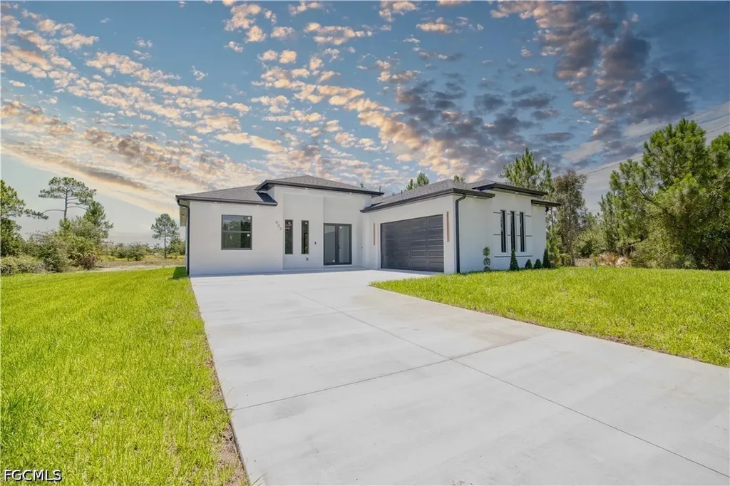 906 Greenwood Avenue W Lehigh Acres FL 33972