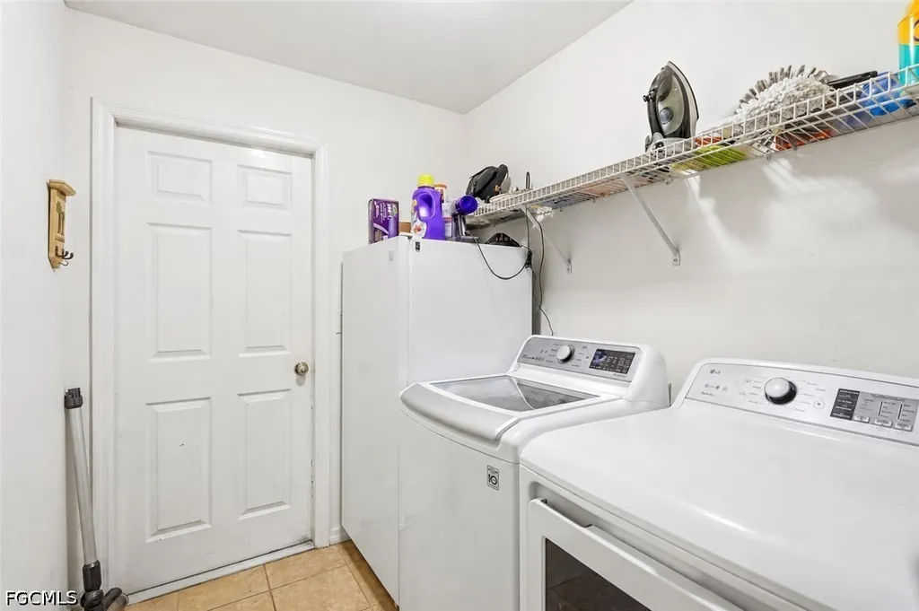 2541 NW 21st Avenue Cape Coral FL 33993
