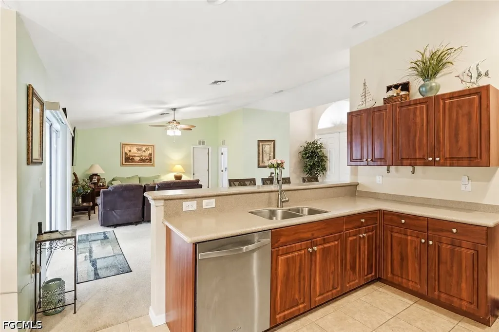 2541 NW 21st Avenue Cape Coral FL 33993