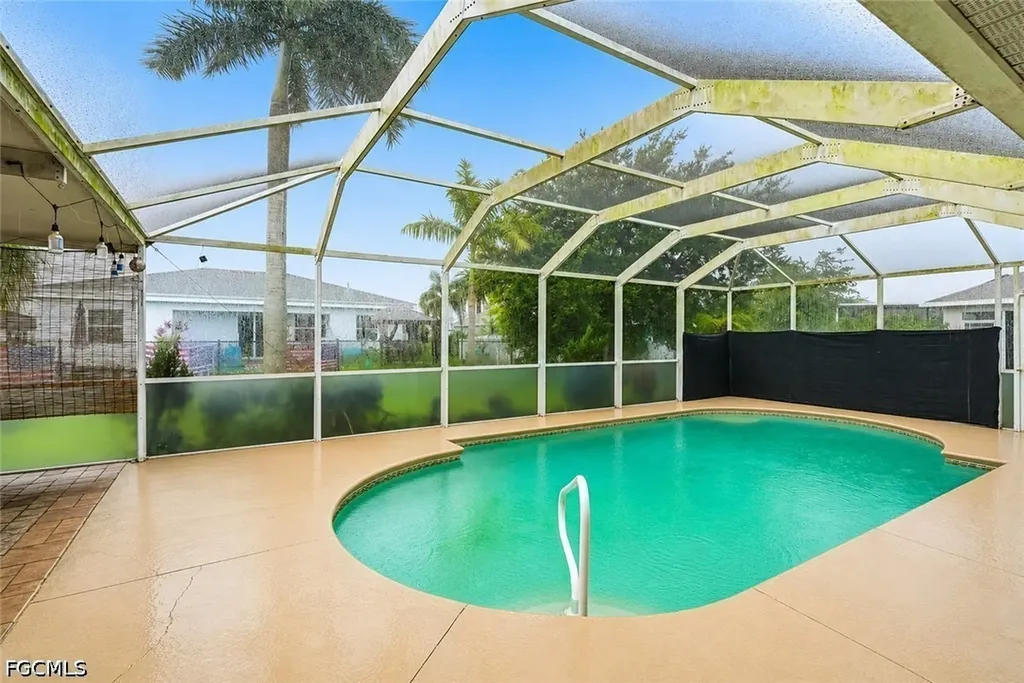 2541 NW 21st Avenue Cape Coral FL 33993