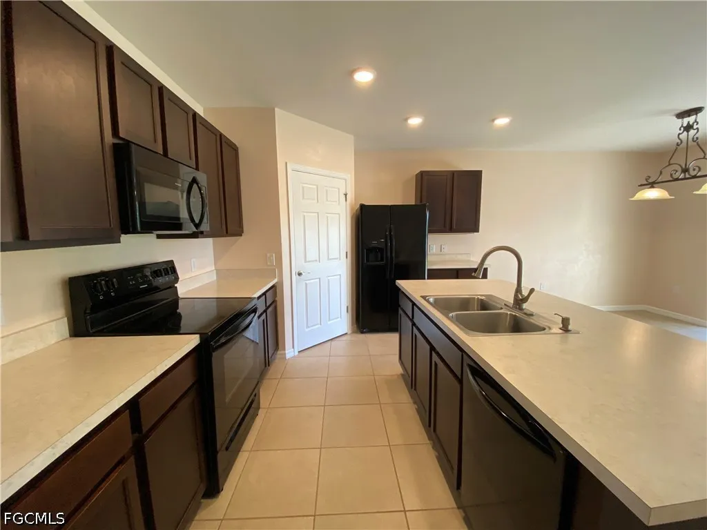 3425 Cancun Court Cape Coral FL 33909