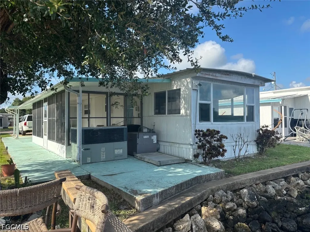 2012 S Olga Drive Fort Myers FL 33905