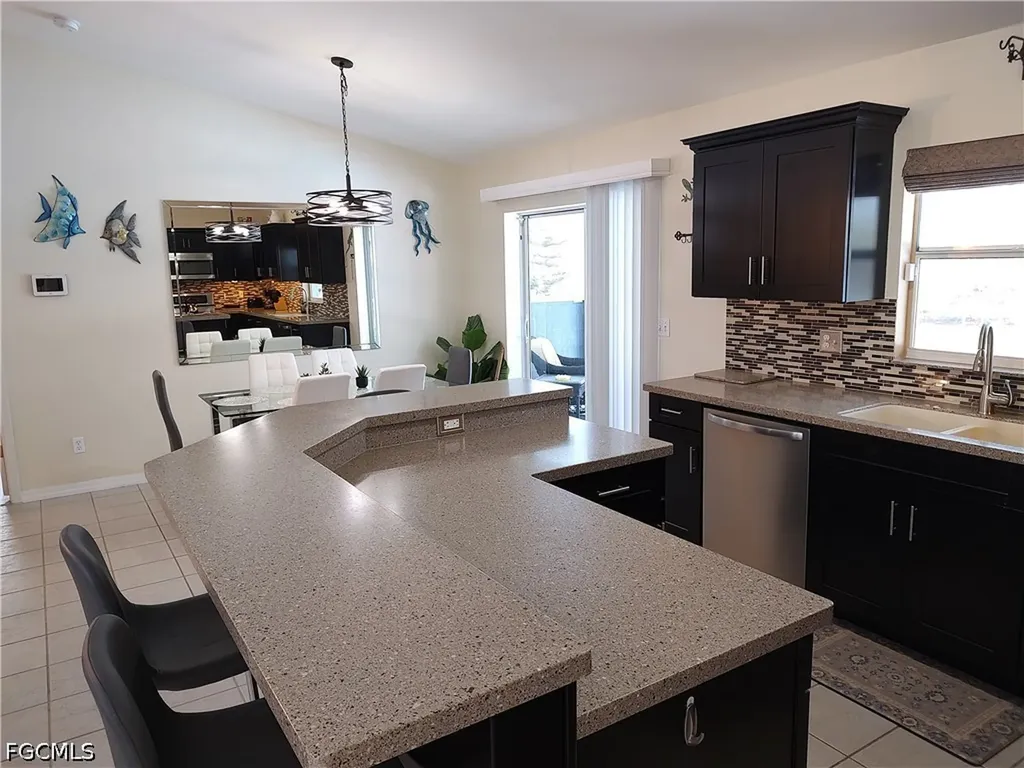 2919 SW 25th Street Cape Coral FL 33914
