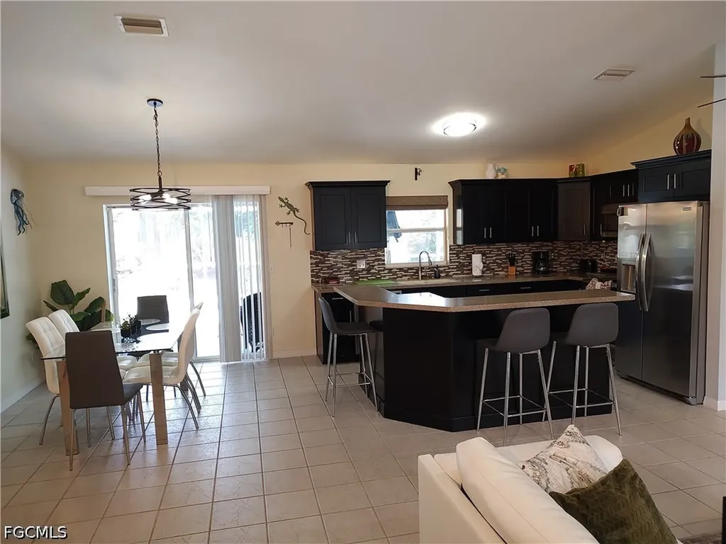 2919 SW 25th Street Cape Coral FL 33914
