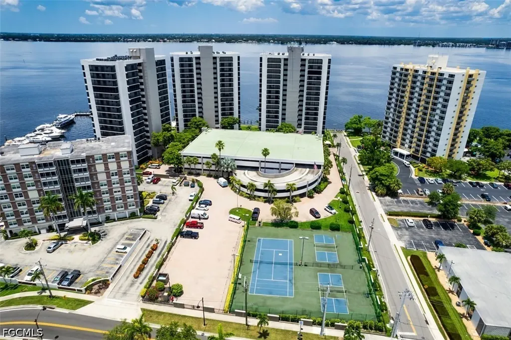 1900 Virginia Avenue Fort Myers FL 33901