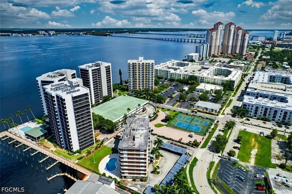 1900 Virginia Avenue Fort Myers FL 33901