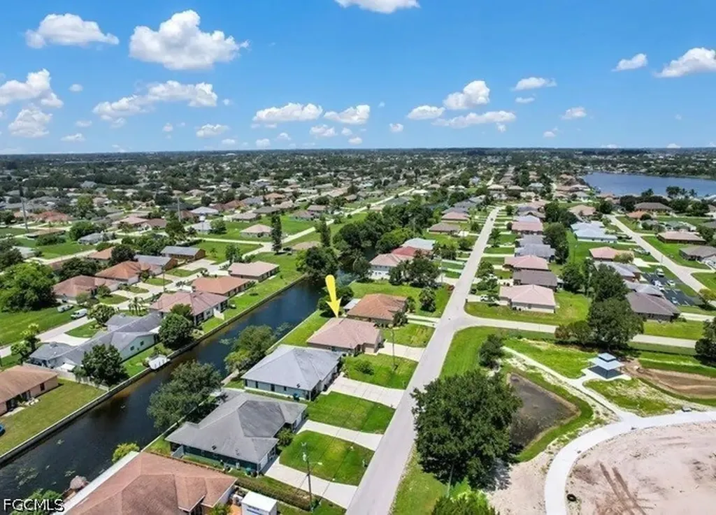704 SE 6th Terrace Cape Coral FL 33990