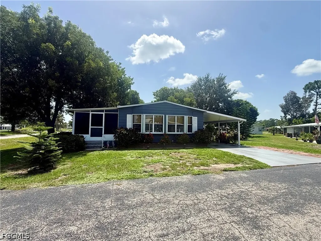 9735 Lake Fairways Boulevard North Fort Myers FL 33903