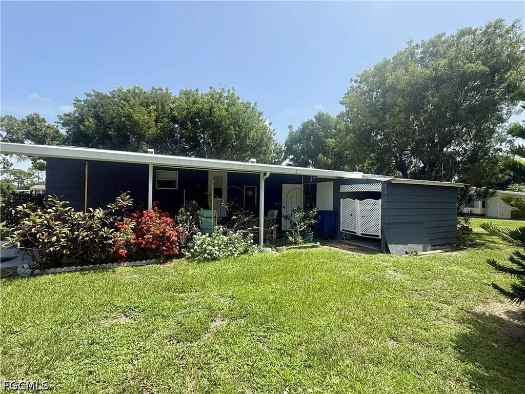 9735 Lake Fairways Boulevard North Fort Myers FL 33903