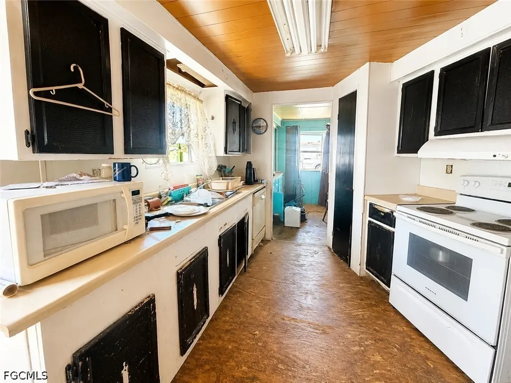 809 8th Street NW Moore Haven FL 33471