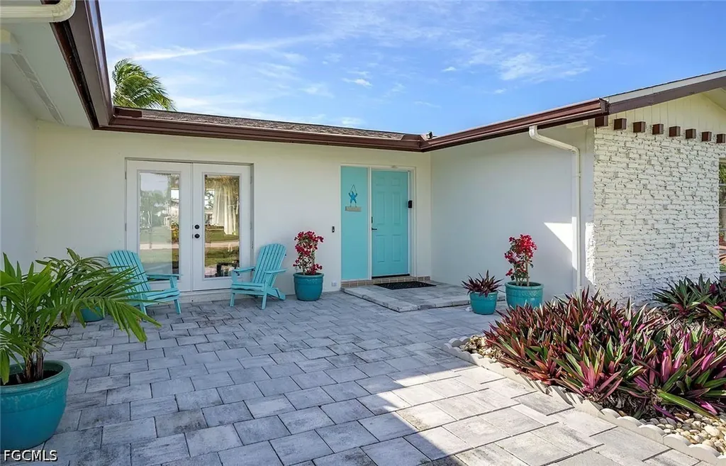 1432 Wellington Court Cape Coral FL 33904