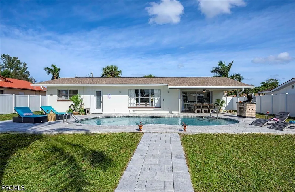 1432 Wellington Court Cape Coral FL 33904