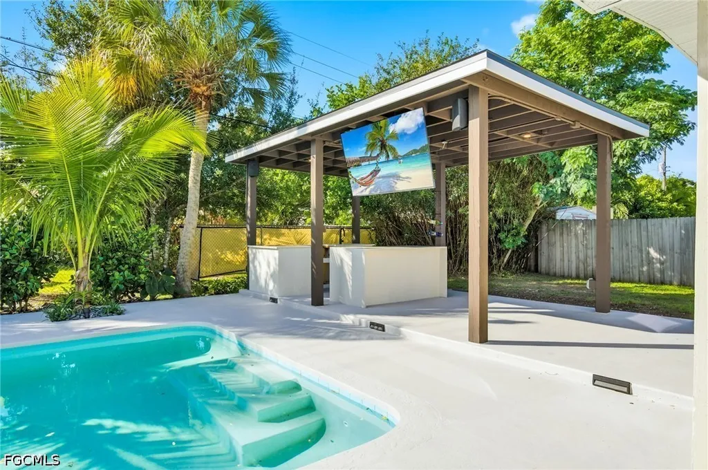 1560 Ricardo Avenue Fort Myers FL 33901
