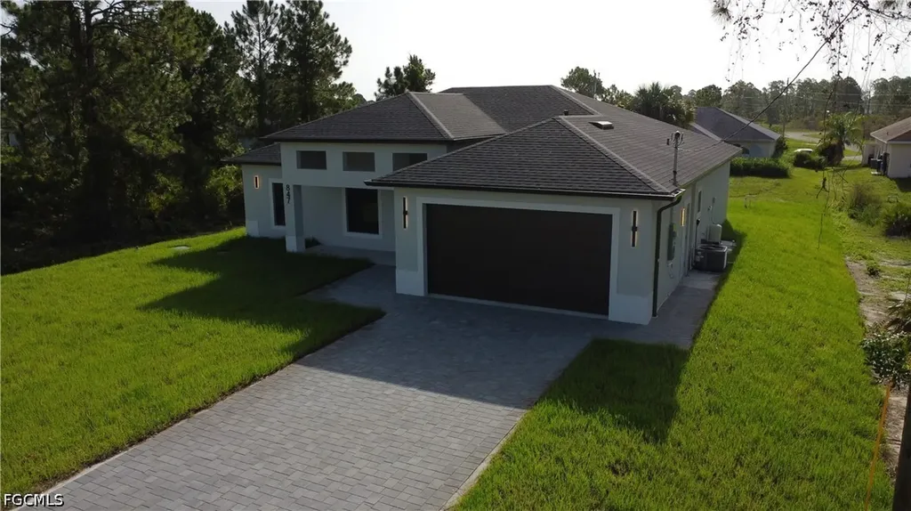 847 Bell Boulevard S Lehigh Acres FL 33974-5955