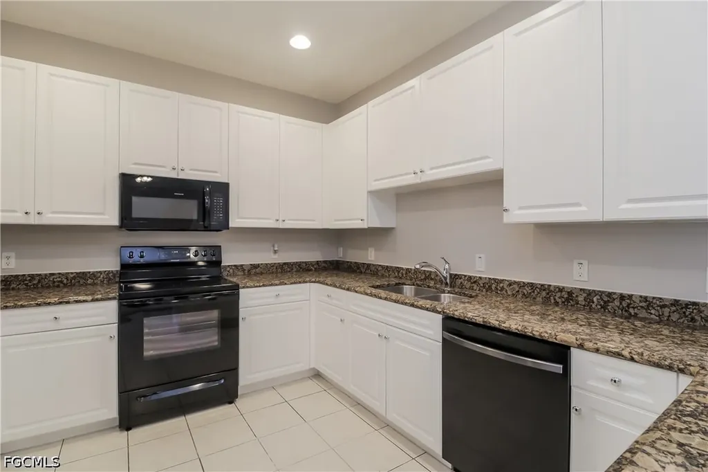 1013 SW 33rd Street Cape Coral FL 33914