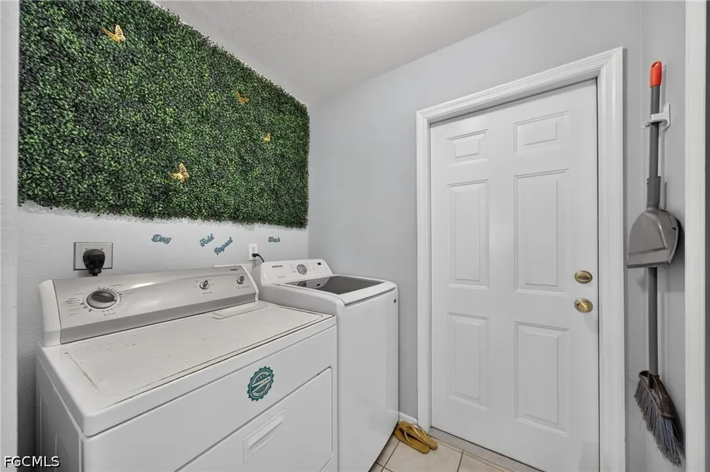 2613 SW 27th Street Cape Coral FL 33914