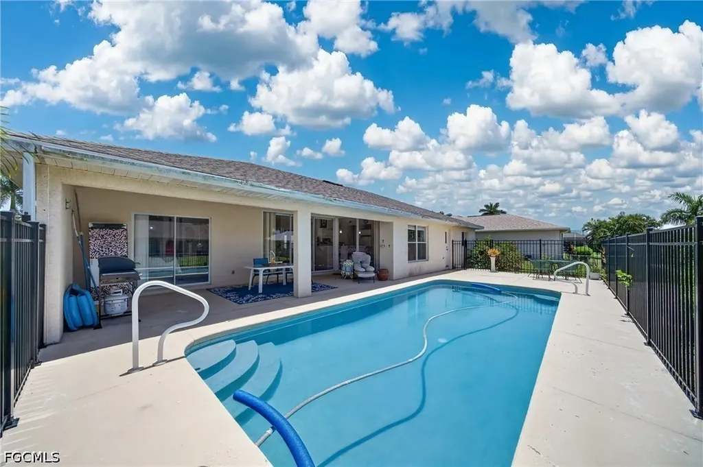 2613 SW 27th Street Cape Coral FL 33914