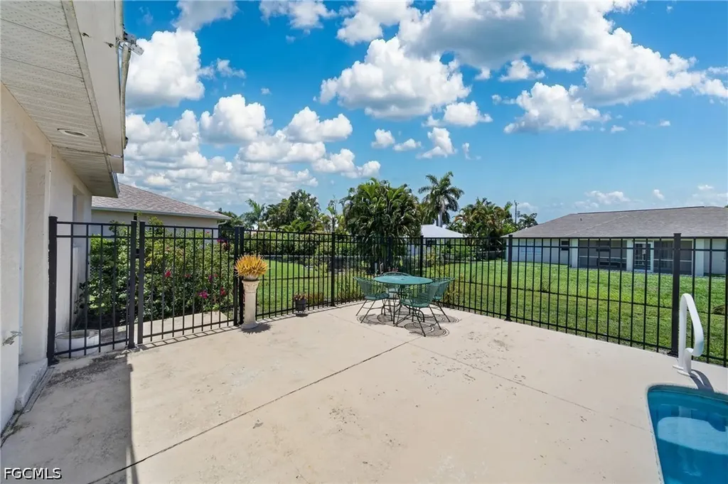 2613 SW 27th Street Cape Coral FL 33914