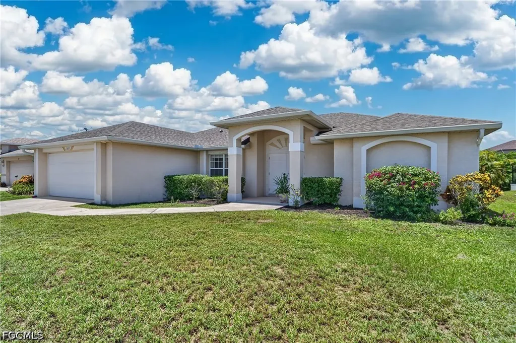 2613 SW 27th Street Cape Coral FL 33914