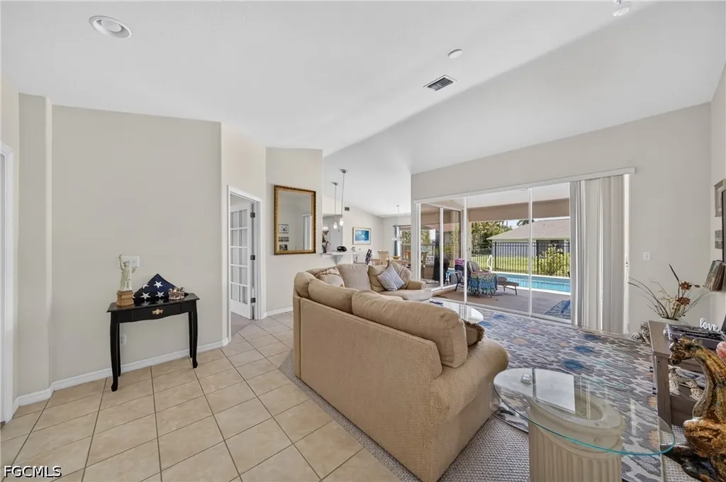 2613 SW 27th Street Cape Coral FL 33914