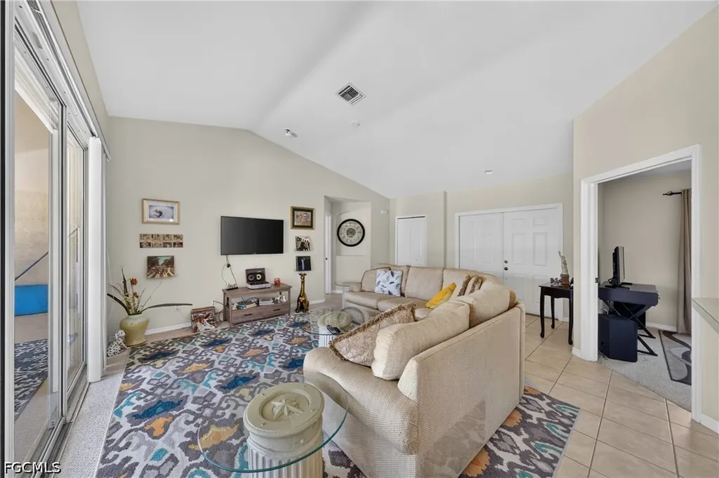 2613 SW 27th Street Cape Coral FL 33914