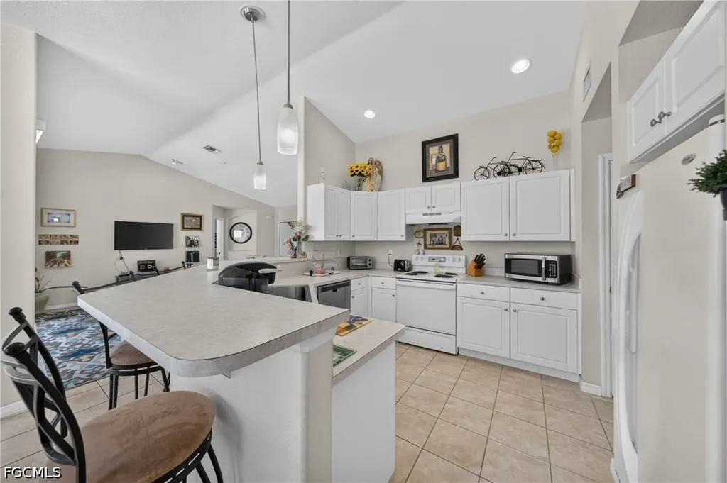 2613 SW 27th Street Cape Coral FL 33914