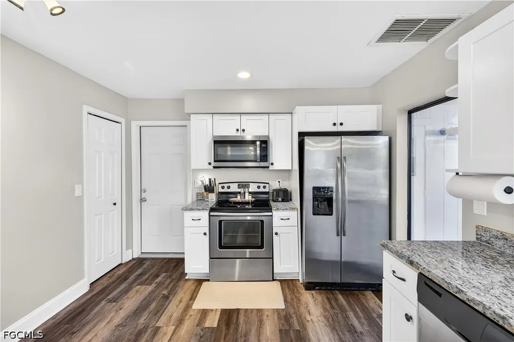1576 Beechwood Trail Fort Myers FL 33919