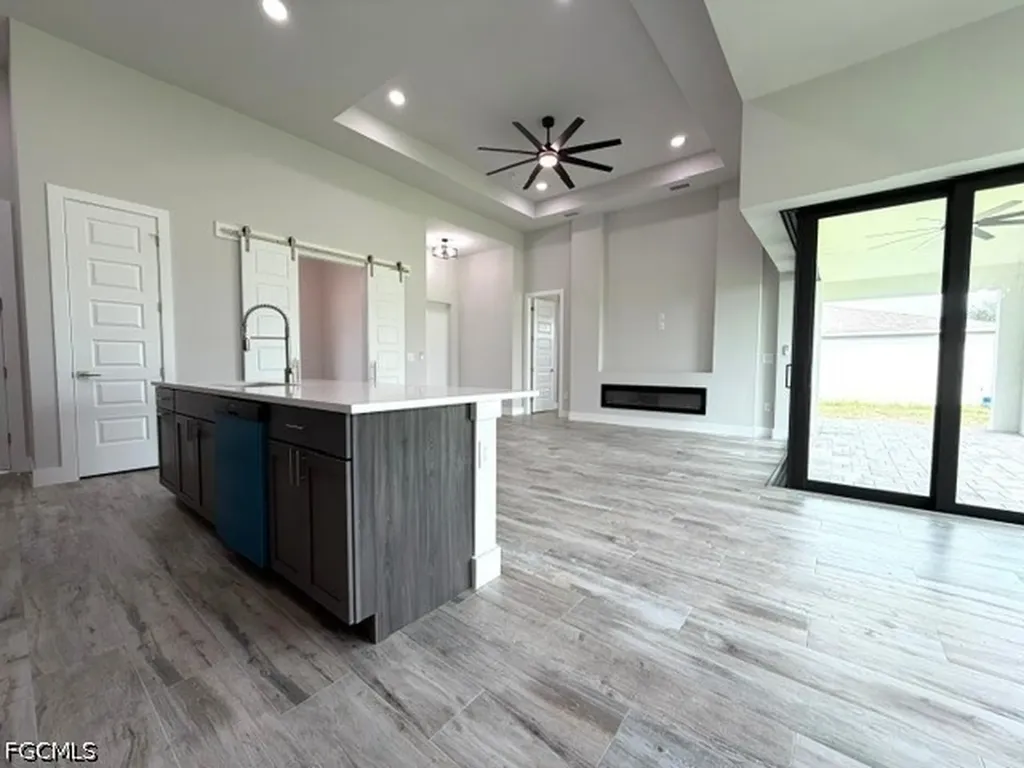 3245 Gulfstream Parkway Cape Coral FL 33993