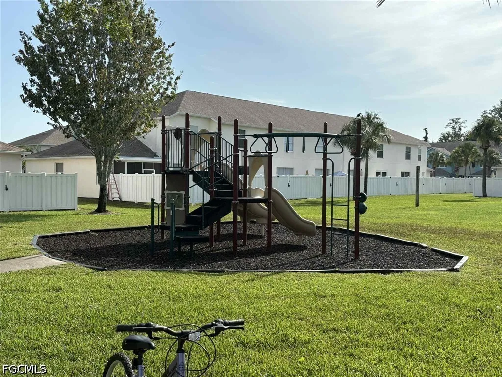 3636 Pine Oak Circle Fort Myers FL 33916