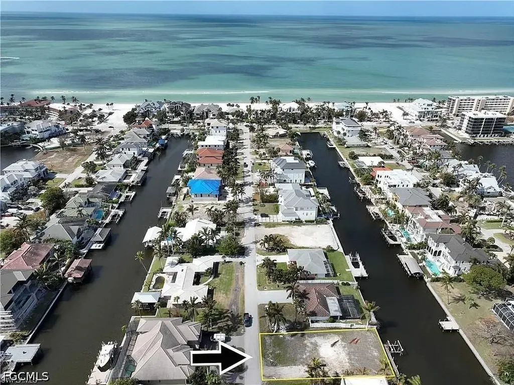 227 Channel Drive Naples FL 34108