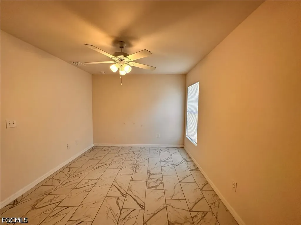 526-528 SE 4th Terrace Cape Coral FL 33990