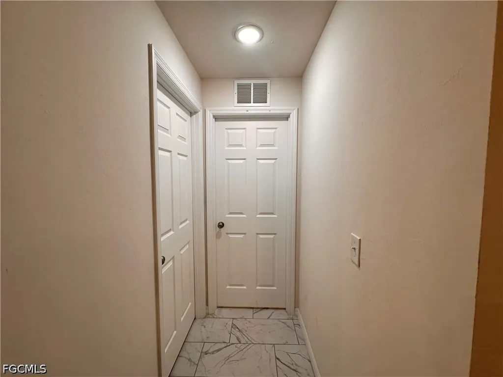 526-528 SE 4th Terrace Cape Coral FL 33990