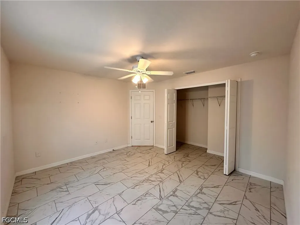 526-528 SE 4th Terrace Cape Coral FL 33990