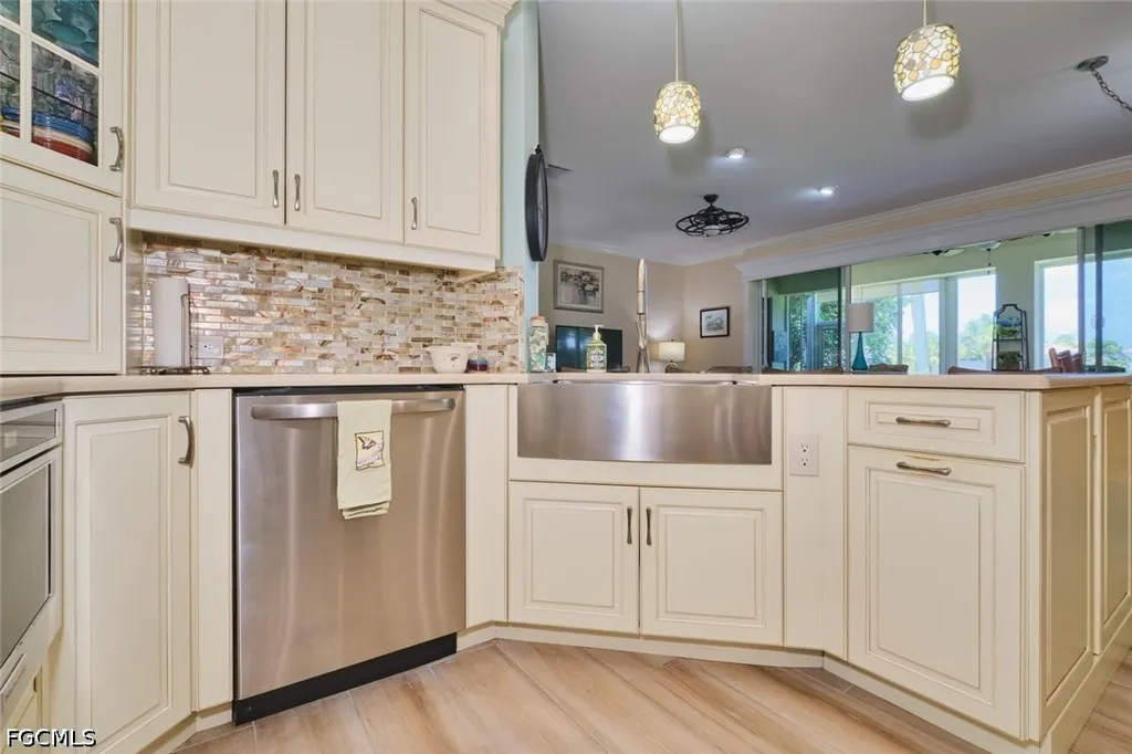 8838 Middlebrook Drive Fort Myers FL 33908