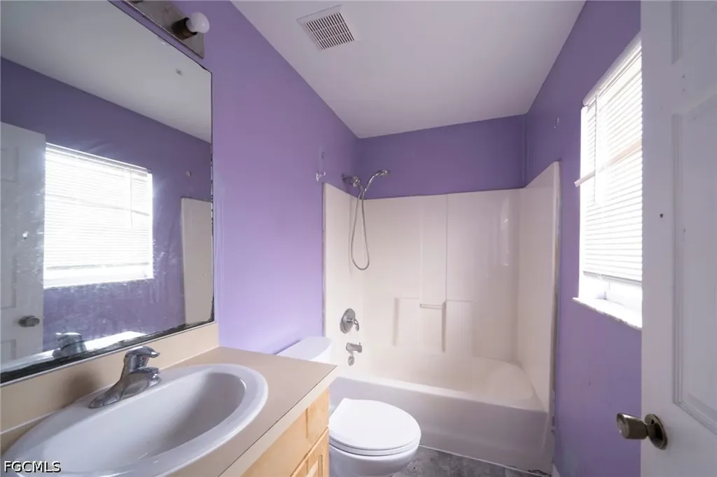 5520 5th Avenue Fort Myers FL 33907