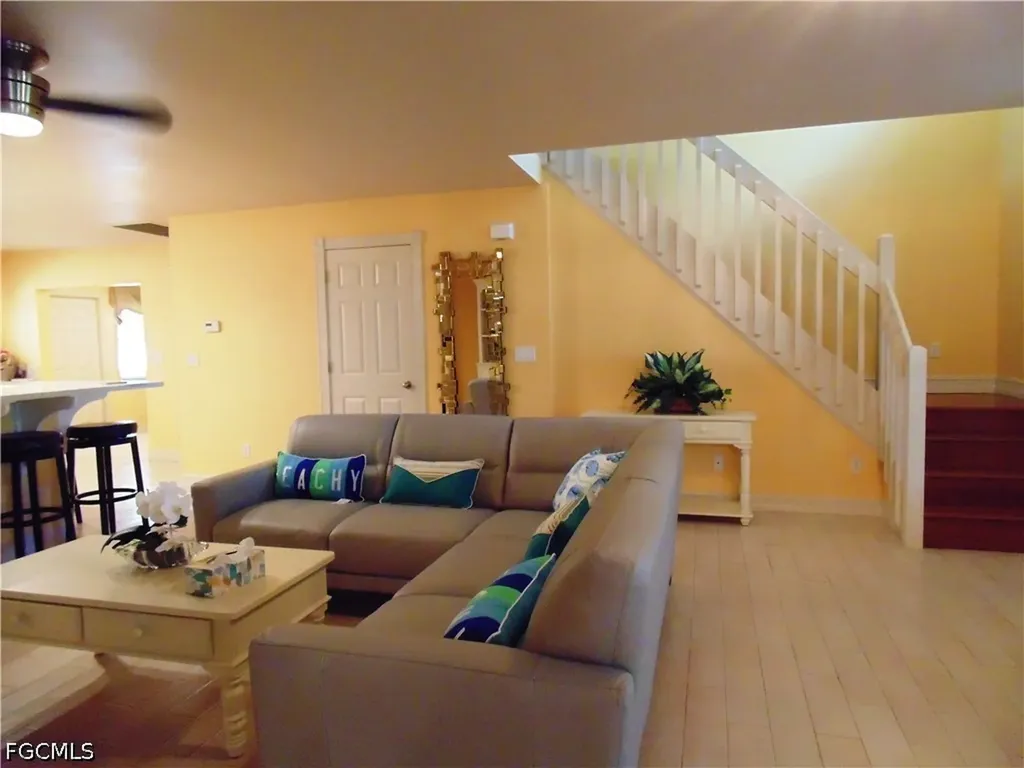 1120 SE 33 Terrace Cape Coral FL 33904