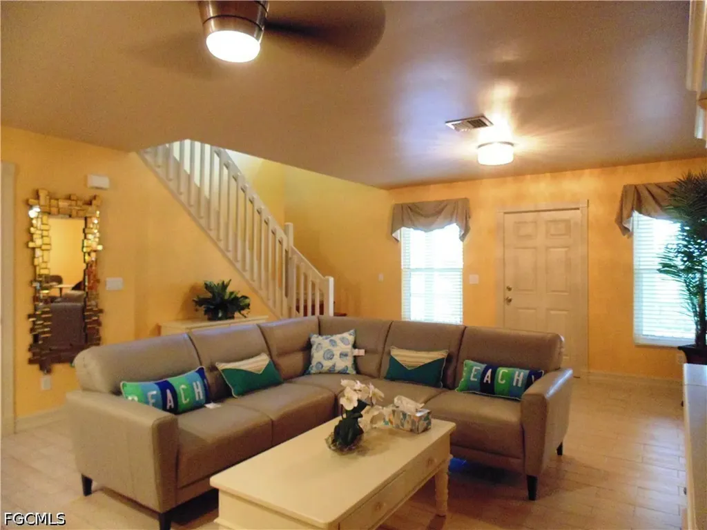 1120 SE 33 Terrace Cape Coral FL 33904