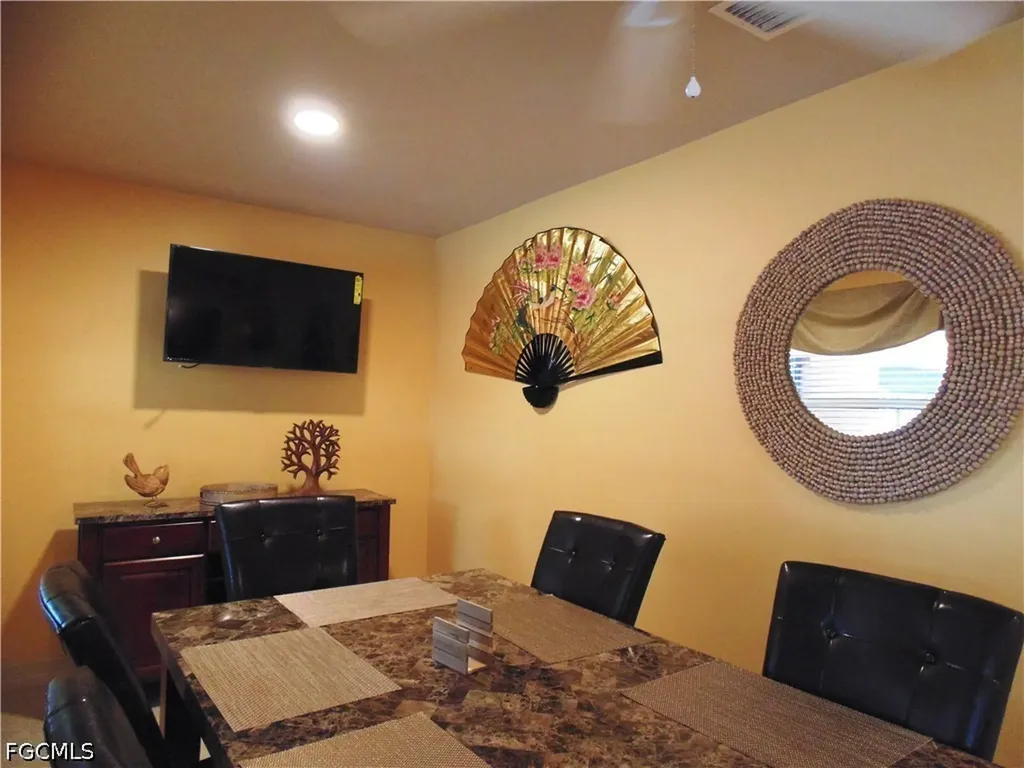 1120 SE 33 Terrace Cape Coral FL 33904