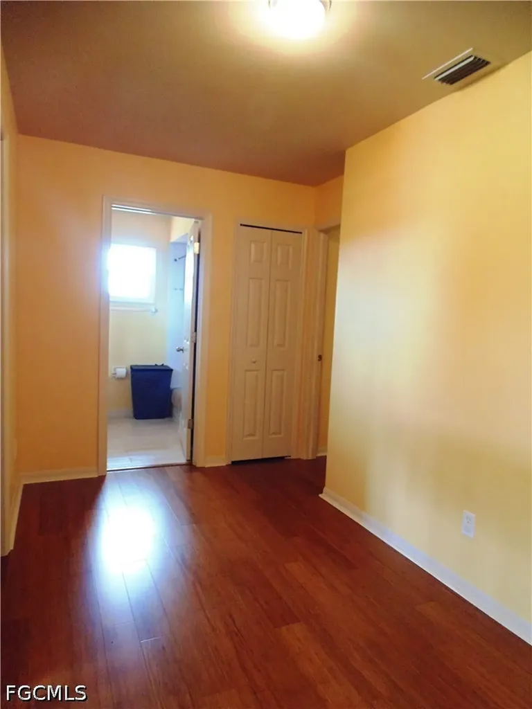1120 SE 33 Terrace Cape Coral FL 33904